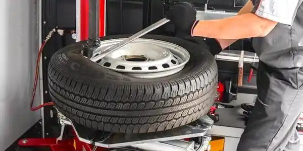 Mobile Tyre Mechanic in Australia